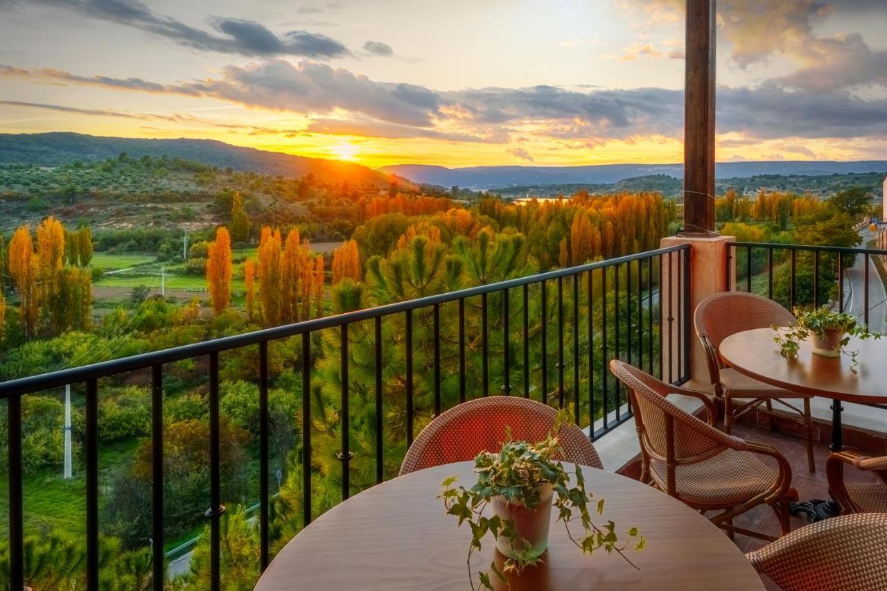 El Balcon De La Vega Hotel Pareja Eksteriør billede